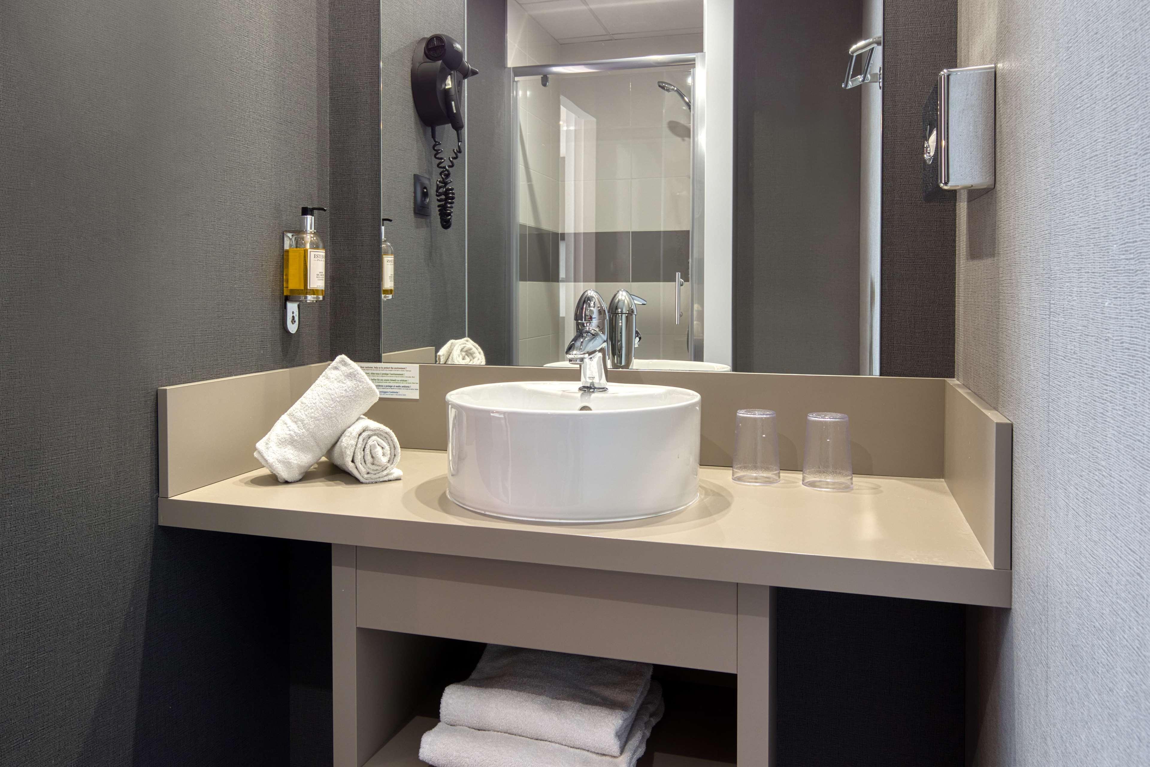 Best Western Hotel Atlantys Zenith Nantes Saint-Herblain Bagian luar foto